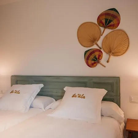 Villa La Argencola, A La Catalunya *